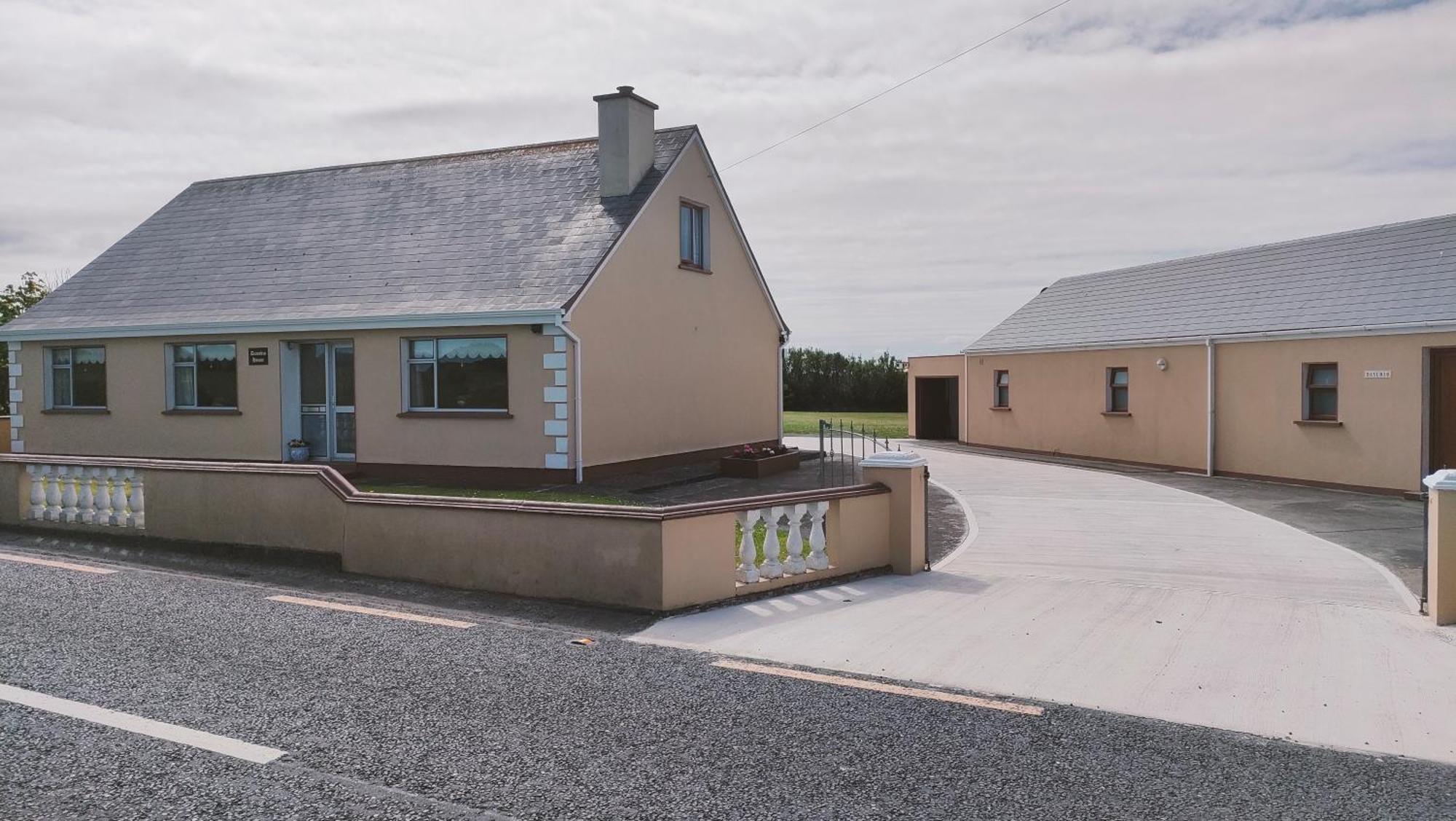 Danubio Guest Accommodation Doonbeg Exterior photo